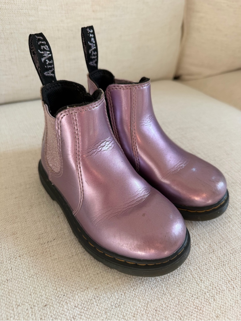 Dr. Martens Kids Metallic Lavender Chelsea Boots